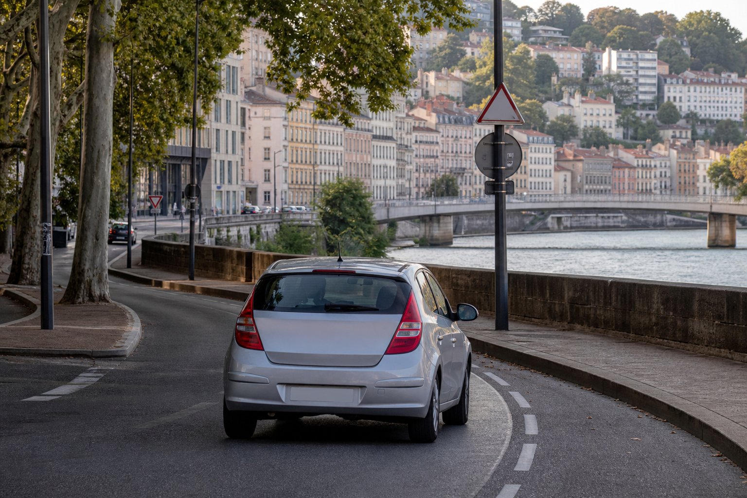 La ZFE à Lyon change vos trajets : vérifiez votre vignette
